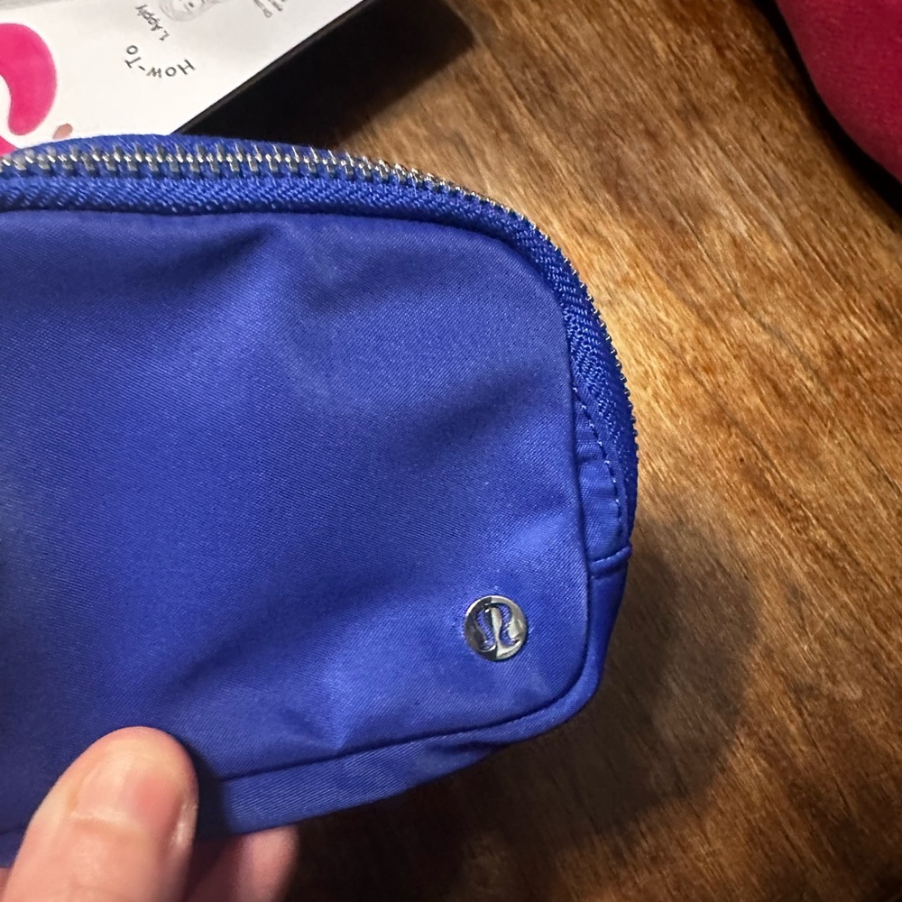 NWT Lululemon Everywhere Belt Bag Nano - Picture 5 of 5